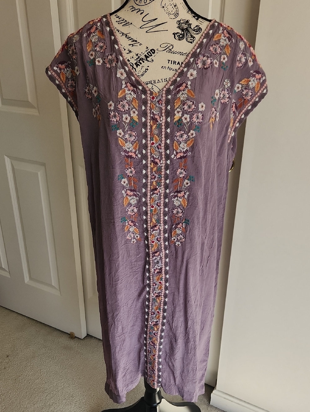 NWT Sundance Embroidered Purple Dress Caftan SZ M